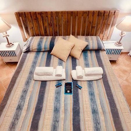 Il Maestrale Apartment La Maddalena  Ngoại thất bức ảnh