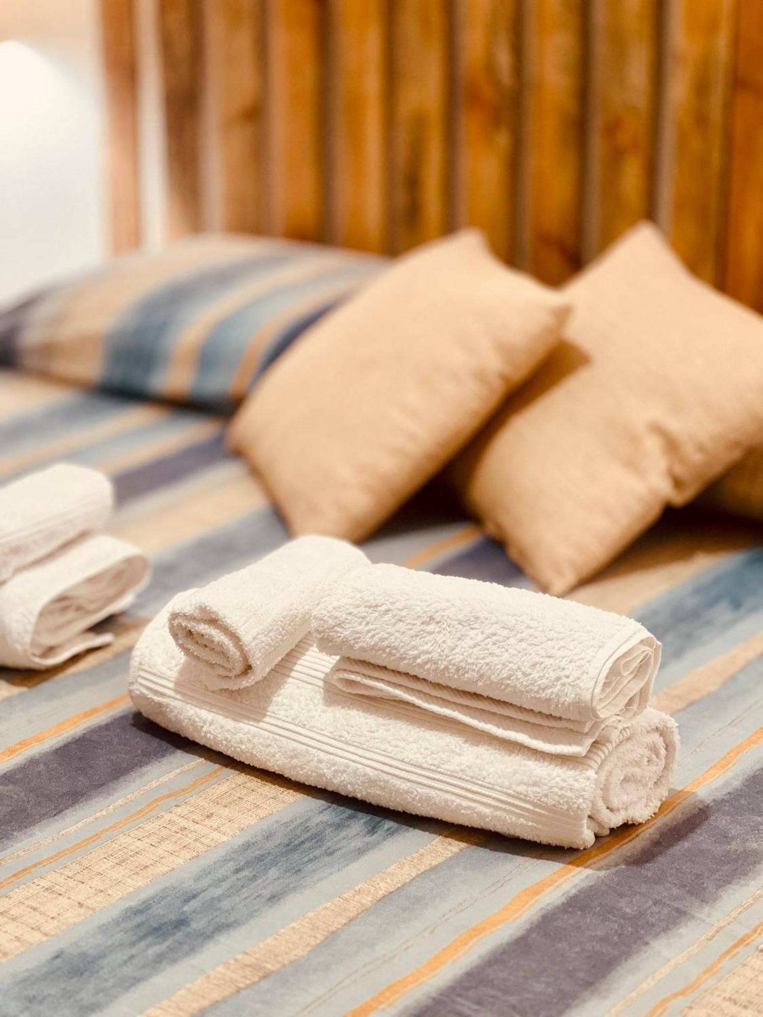 Il Maestrale Apartment La Maddalena  Ngoại thất bức ảnh